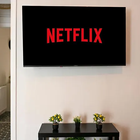 Downtown Comfort 1 *