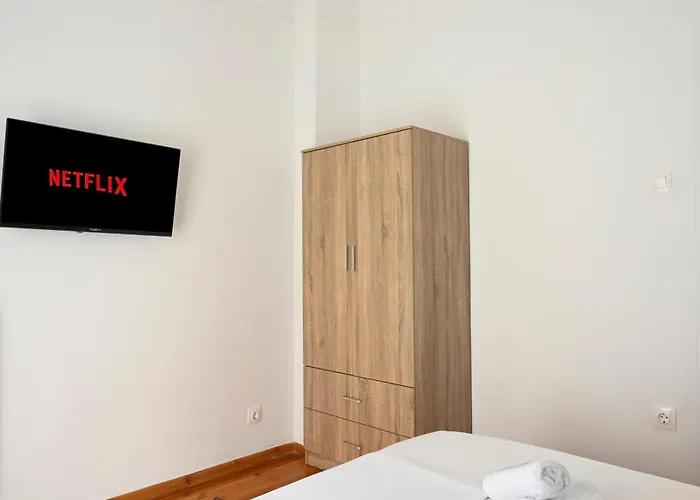 Downtown Comfort 1 *