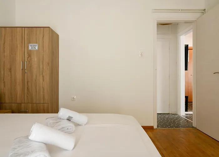 Downtown Comfort 1 *