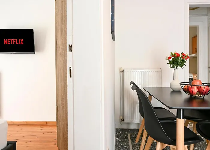 Downtown Comfort 1 *